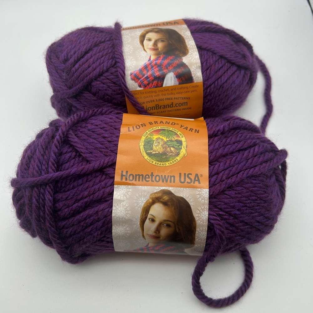 Lion Brand Hometown USA Yarn Portland Wine 148 Super Bulky 2 Skeins Lot 64533